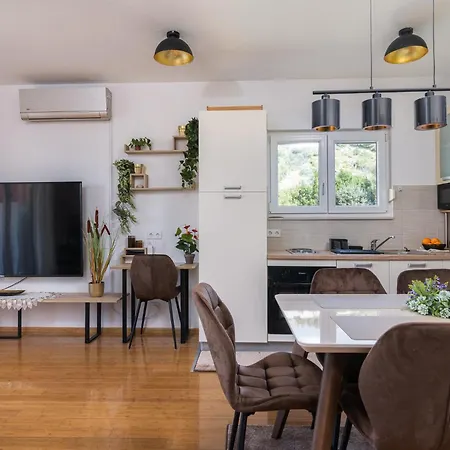 Goldy Apartamento Trogir