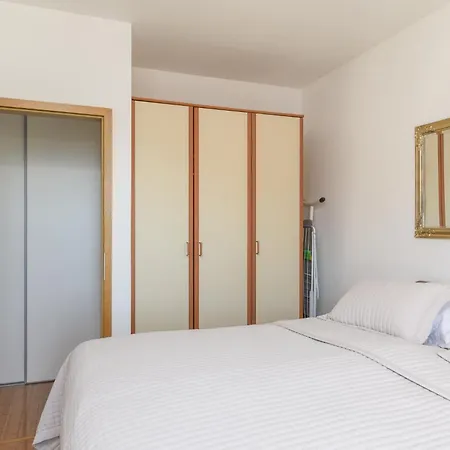 Apartment Goldy Trogir